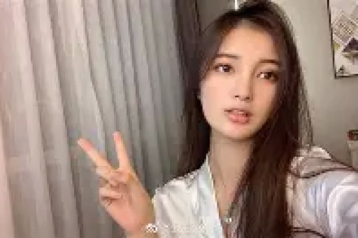 打假网红盯上李亚鹏指出他就是个老赖做公益的行为都是假的