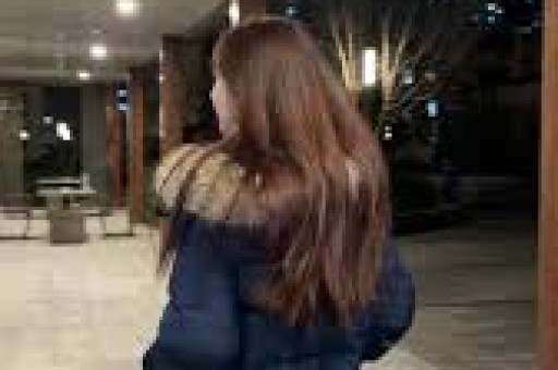 一天5个瓜！全身整容、顶流恋情、深夜泡酒吧赵丽颖最让人意外